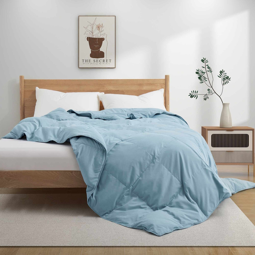Lightweight Goose Feather and Down Comforter- Hotel Collection for Hot Sleepers Image 1