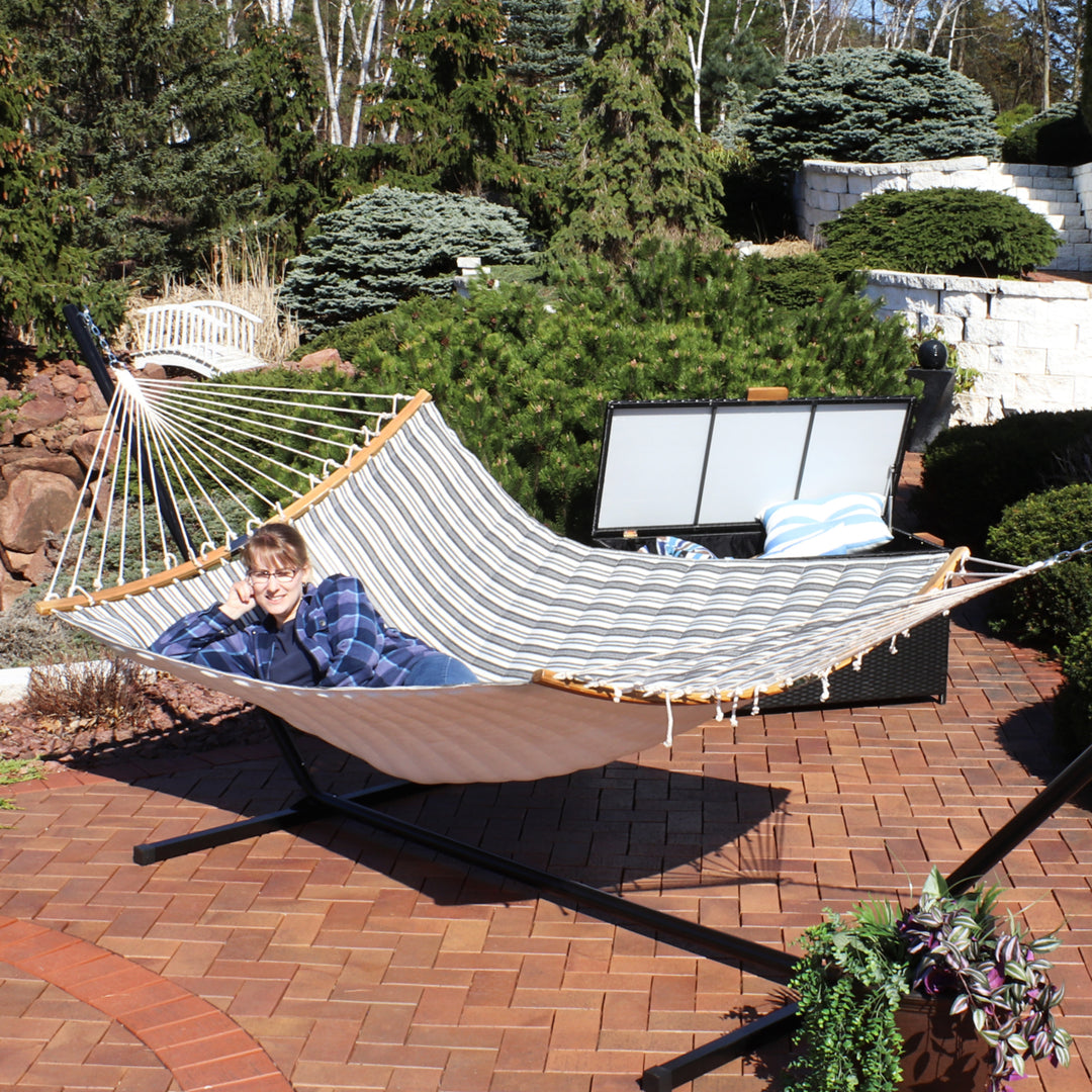 Sunnydaze 2-Person Polycotton Hammock with Foldable Spreader Bar - Striped Image 9