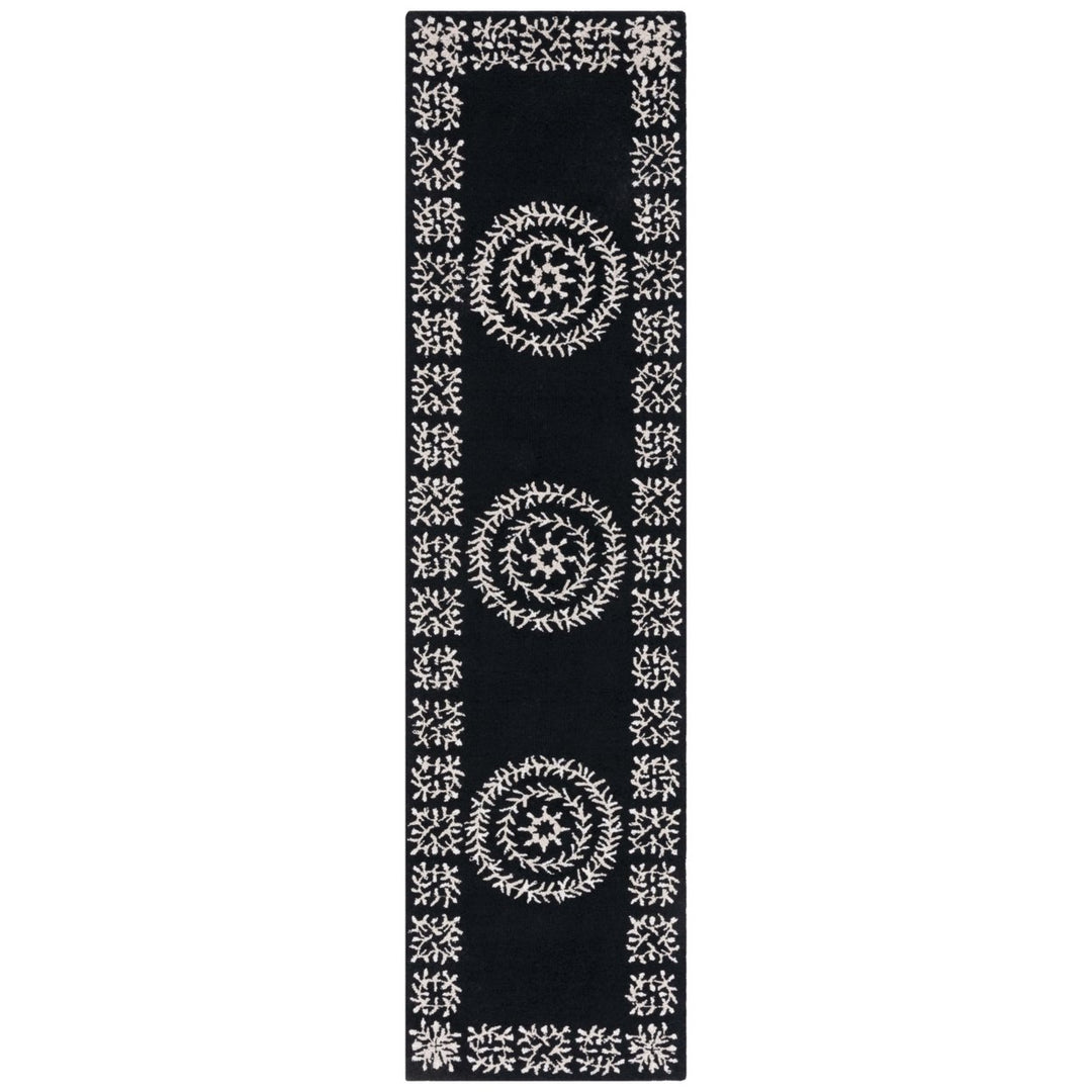 Safavieh EM826Z Empire Black / Ivory Image 1