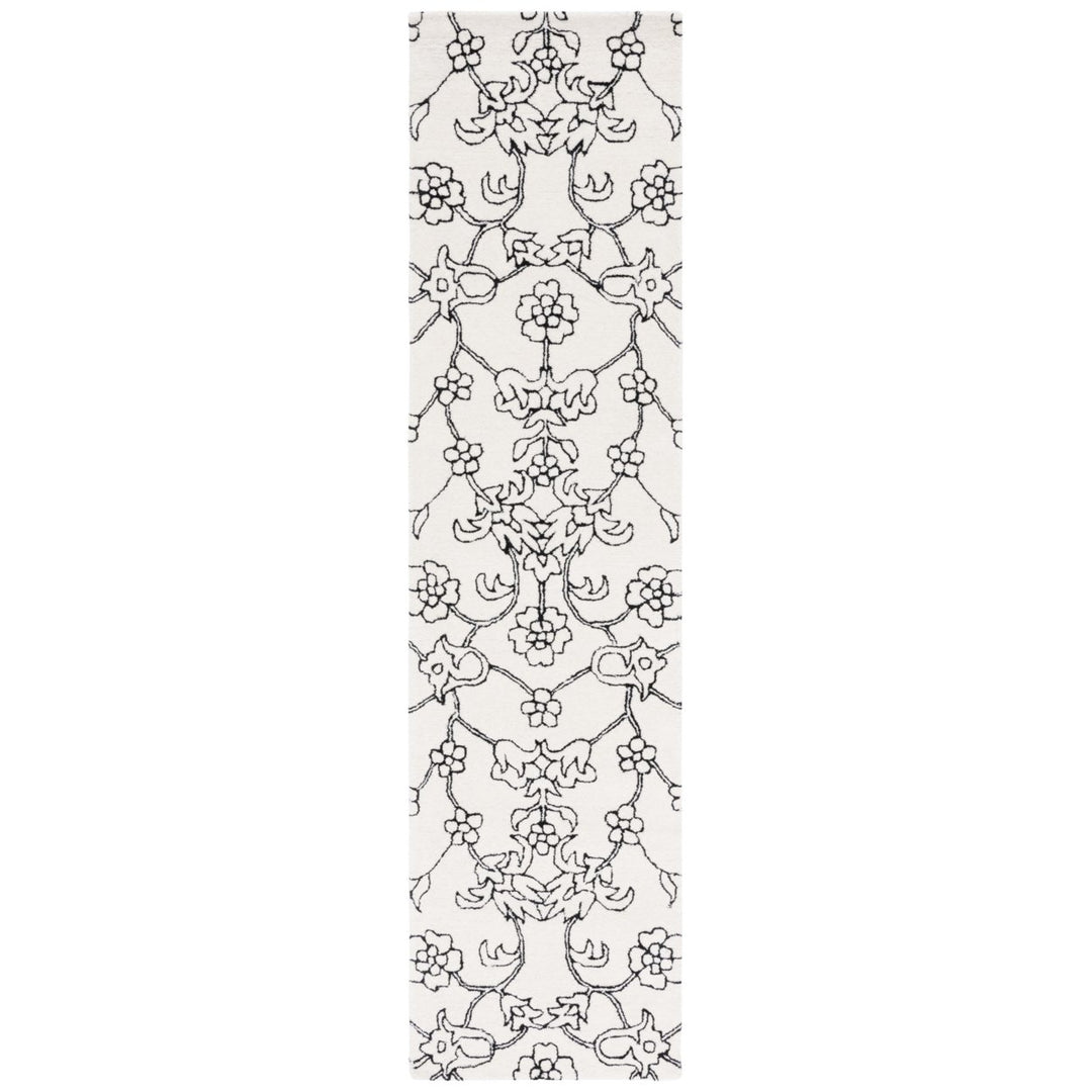 Safavieh FTV135A Fifth Avenue Ivory / Black Image 9