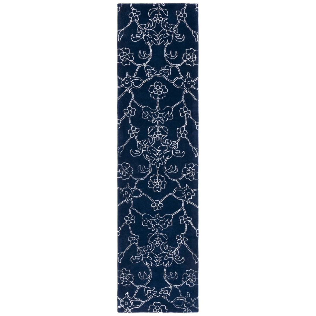 Safavieh FTV135N Fifth Avenue Navy / Ivory Image 1