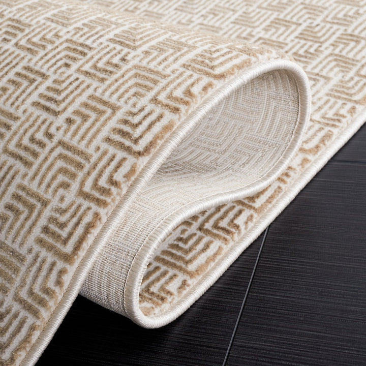 Safavieh HAN110B Hanna Taupe / Beige Image 5