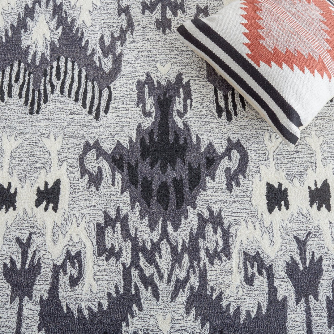 Safavieh IKT652Z Ikat Grey / Black Image 6