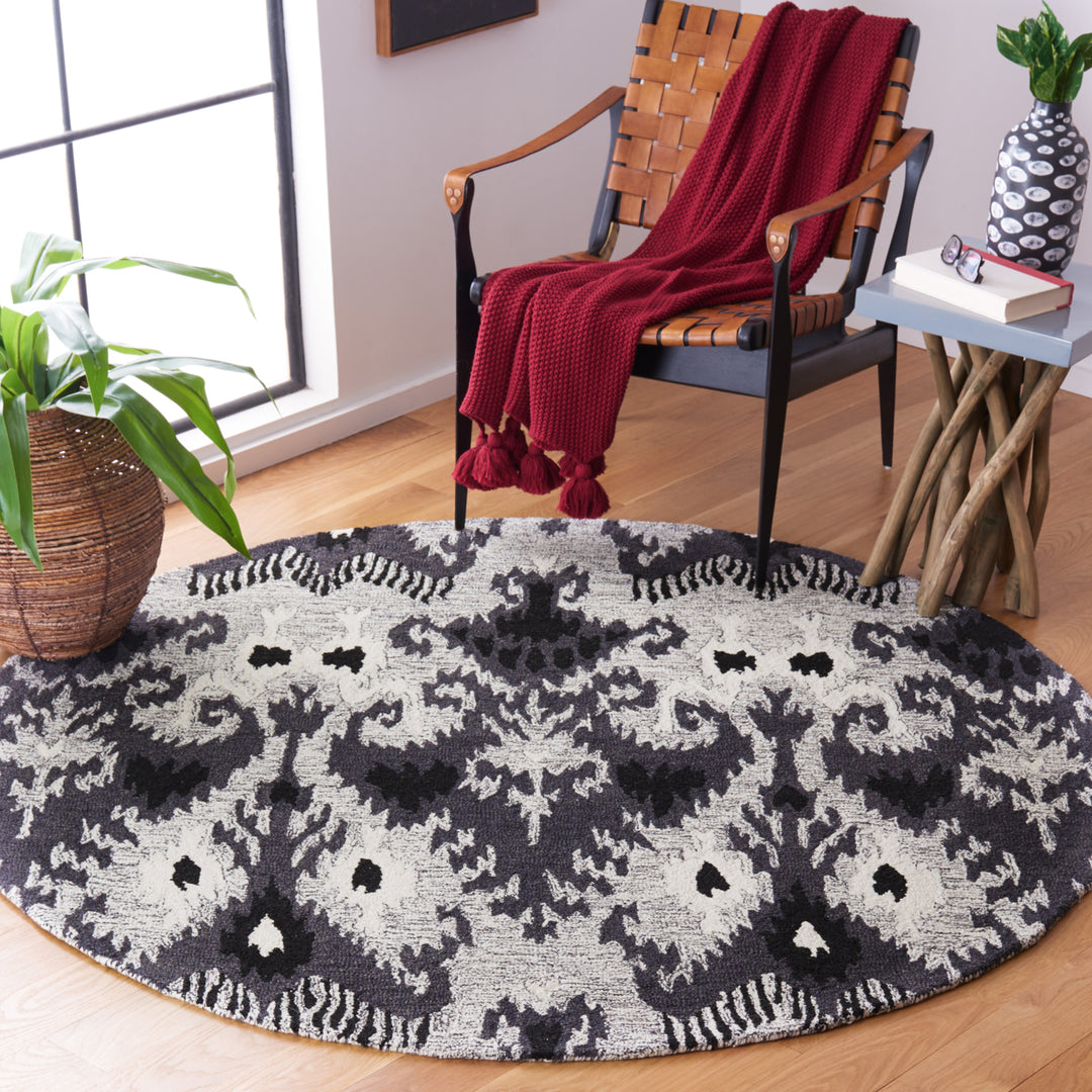 Safavieh IKT652Z Ikat Grey / Black Image 8