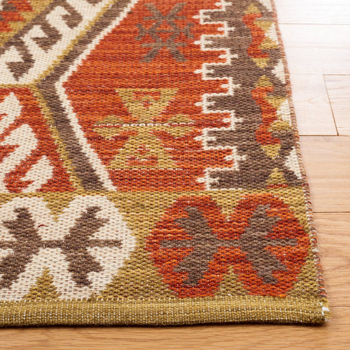 Safavieh KLM328Q Kilim Red / Olive Image 3