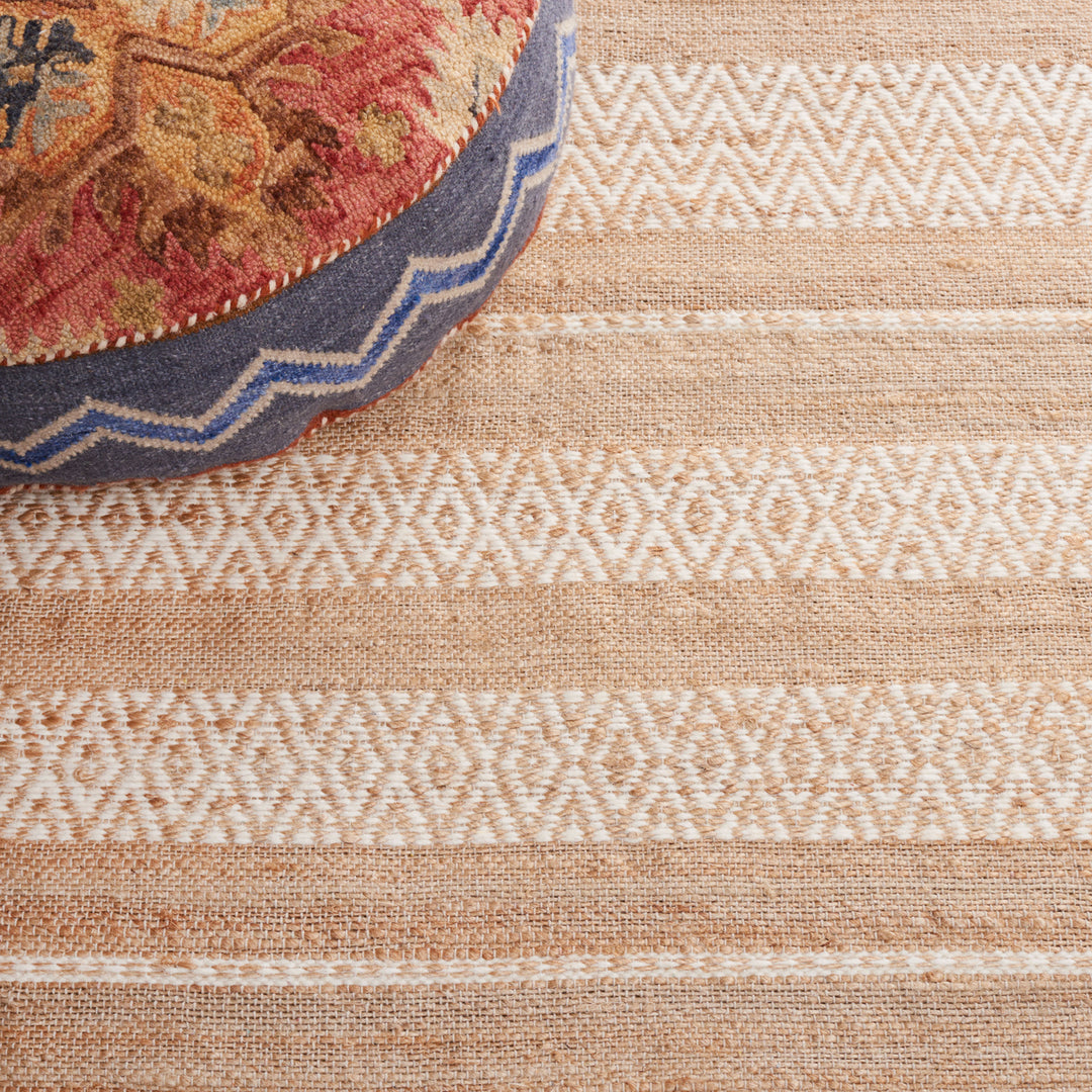 Safavieh KLM444A Kilim Natural / Ivory Image 6