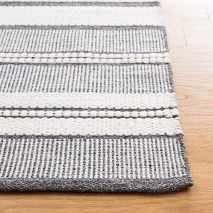 Safavieh KLM448H Kilim Ivory / Dark Grey Image 5