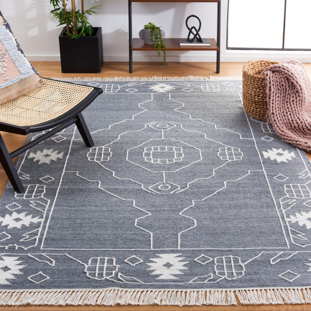 Safavieh KLM763H Kilim Dark Grey / Ivory Image 1