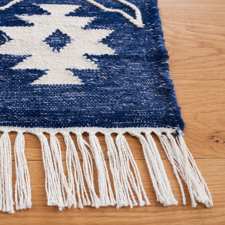 Safavieh KLM763N Kilim Navy / Ivory Image 3