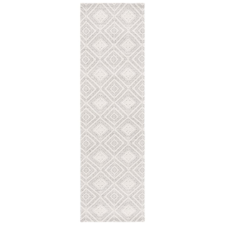 Safavieh MRB176A Marbella Ivory / Black Image 1