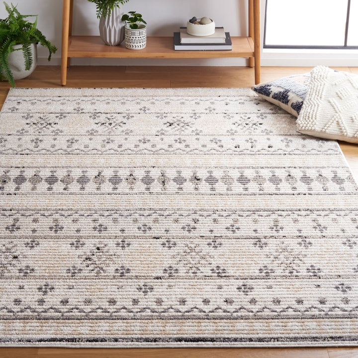 Safavieh MRK202A Marrakesh Beige / Grey Image 1