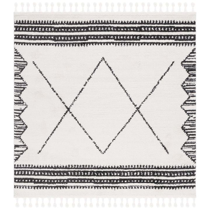 Safavieh MRT103A Moroccan Tassel Ivory / Black Image 11