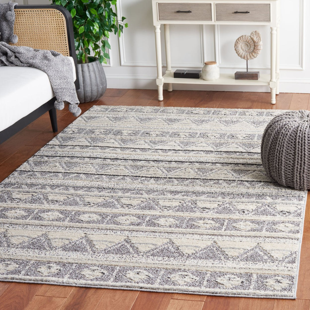 Safavieh MSR0750A Martha Stewart Lucia Shag Ivory Grey / Dark Grey Image 1