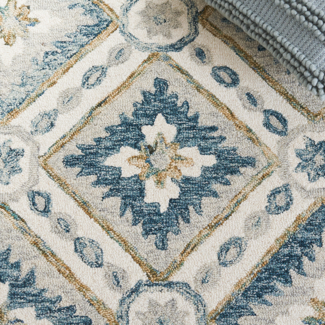 Safavieh MSR4652M Martha Stewart Blue / Ivory Image 6