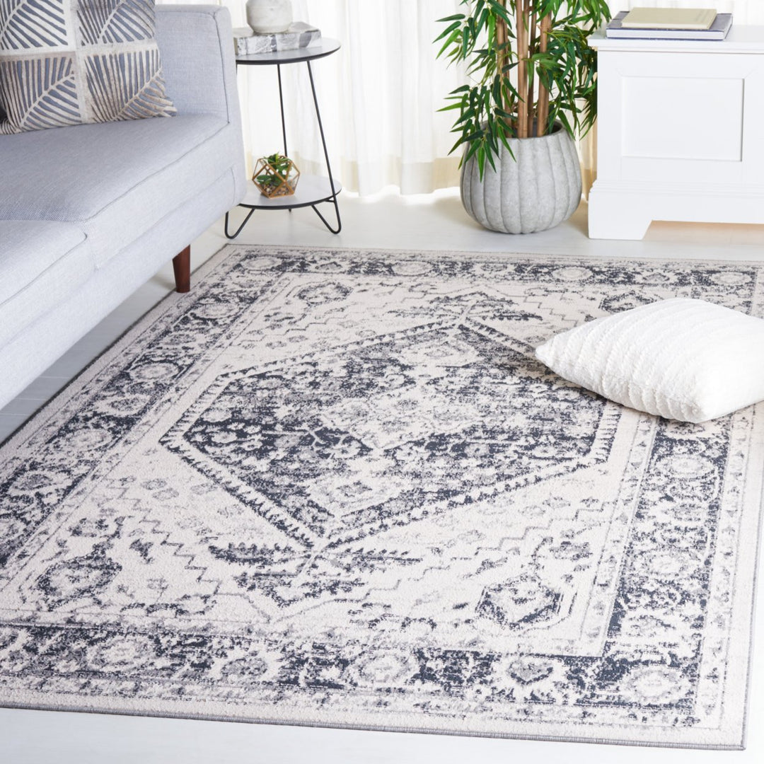 Safavieh ODY854A Odyssey Ivory / Grey Image 1