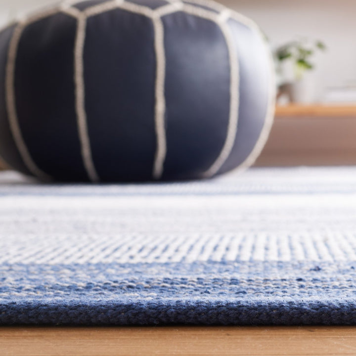 Safavieh STK804M Striped Kilim Grey / Blue Image 6