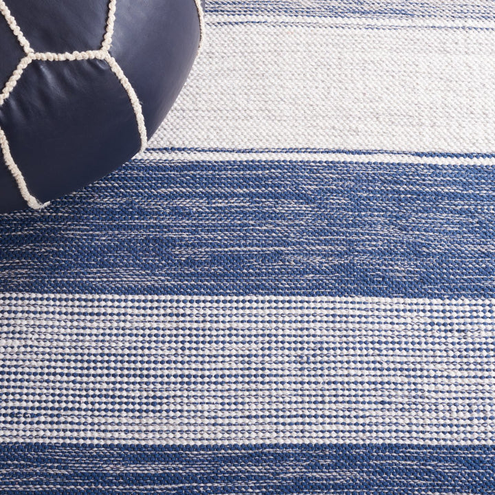 Safavieh STK804M Striped Kilim Grey / Blue Image 8