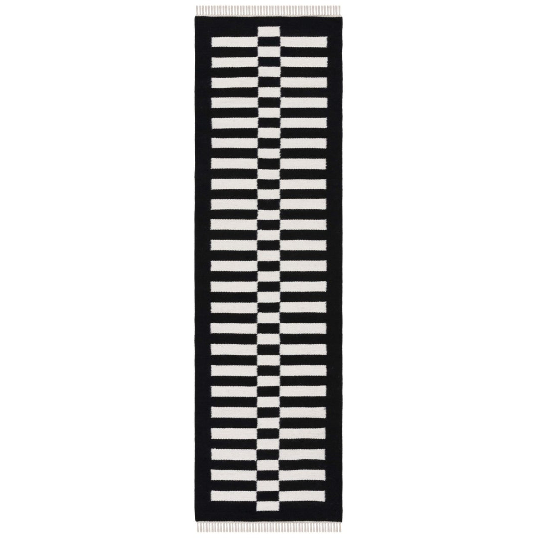 Safavieh STK805Z Striped Kilim Black / Ivory Image 1