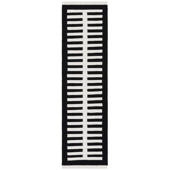 Safavieh STK806Z Striped Kilim Ivory / Black Image 1