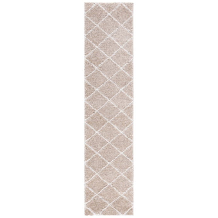 Safavieh THO676B Tahoe Shag Beige / White Image 1