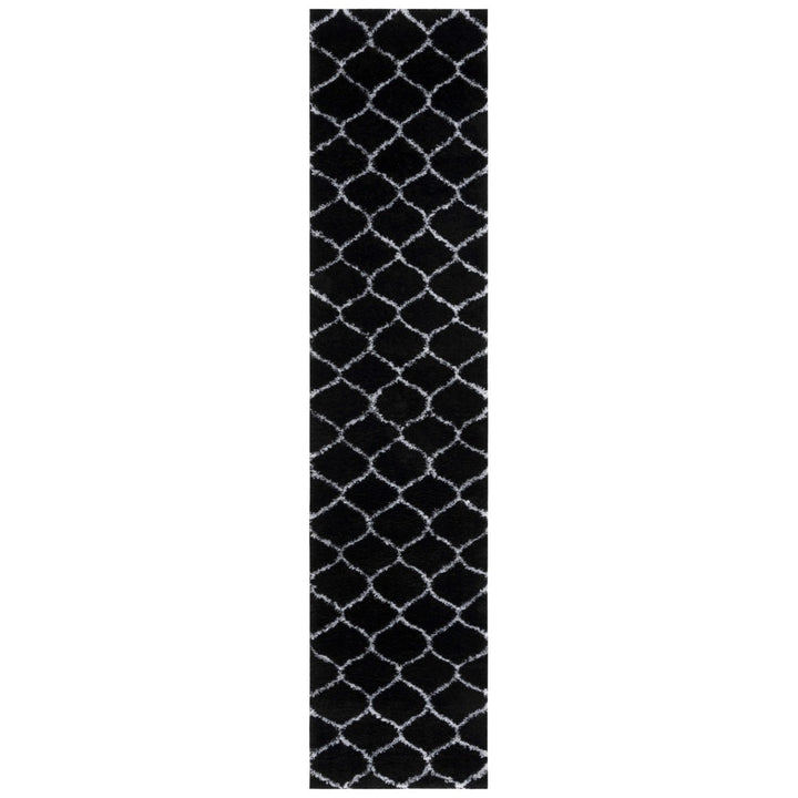 Safavieh THO677Z Tahoe Shag Black / White Image 1