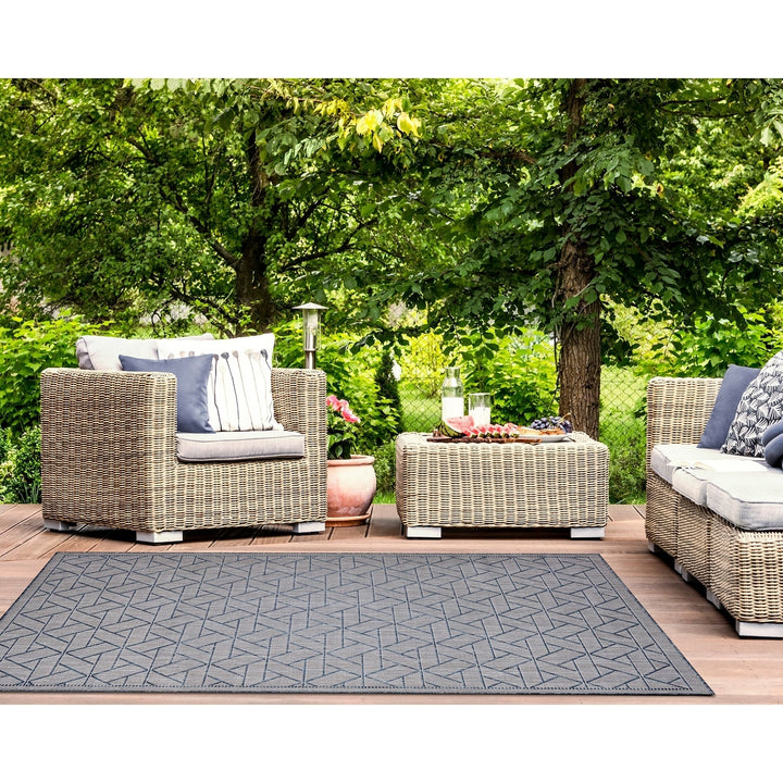 Liora Manne Carmel Pyramid Indoor Outdoor Rug Navy Image 3