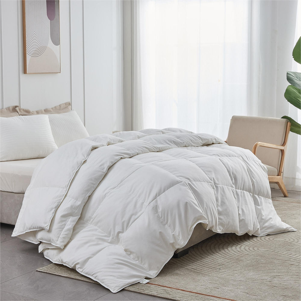 All Seasons Goose Down and Feather Fiber Comforter with 360TC Downproof Noiseless Fabric Image 2