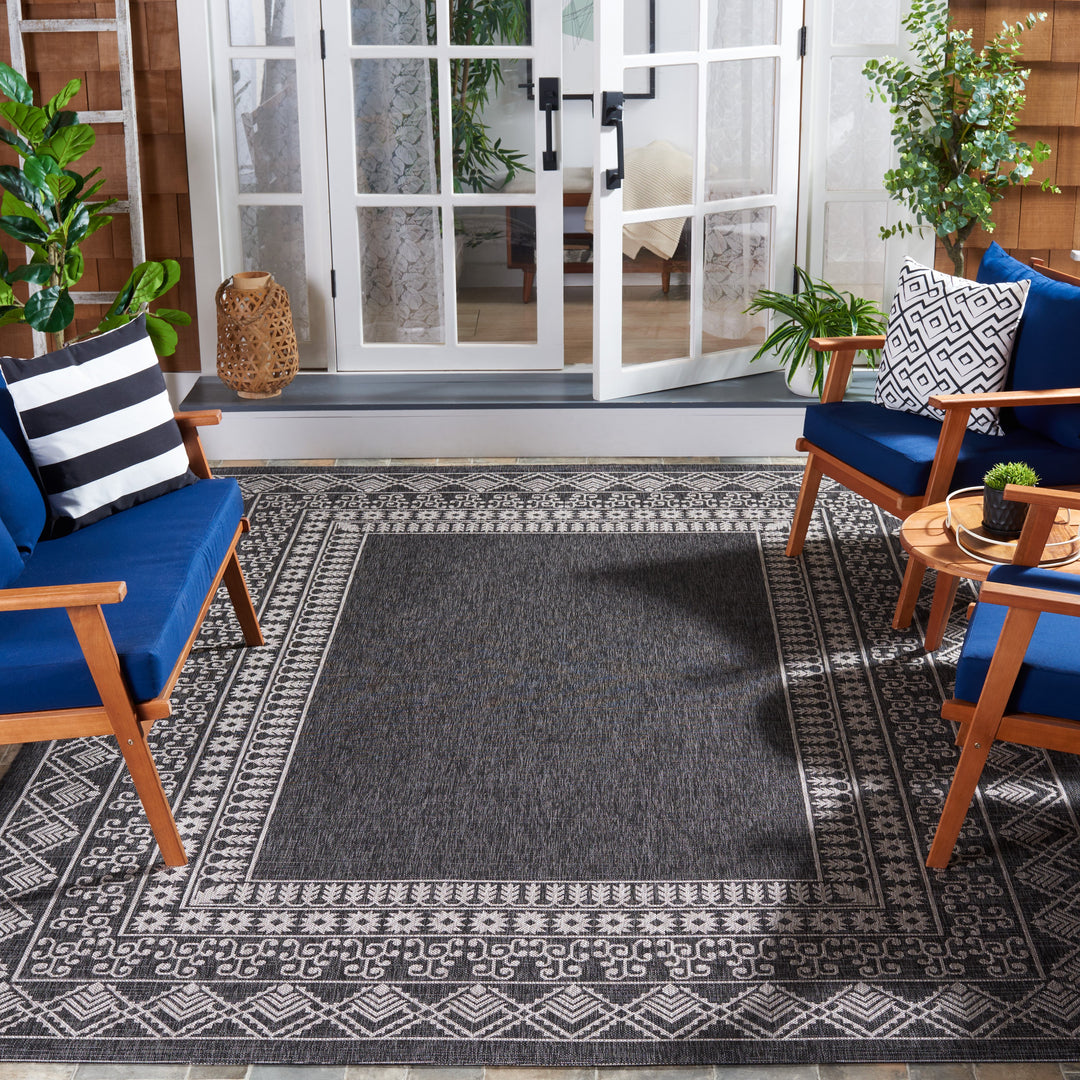 SAFAVIEH Outdoor CY8484-36621 Courtyard Black / Beige Rug Image 5