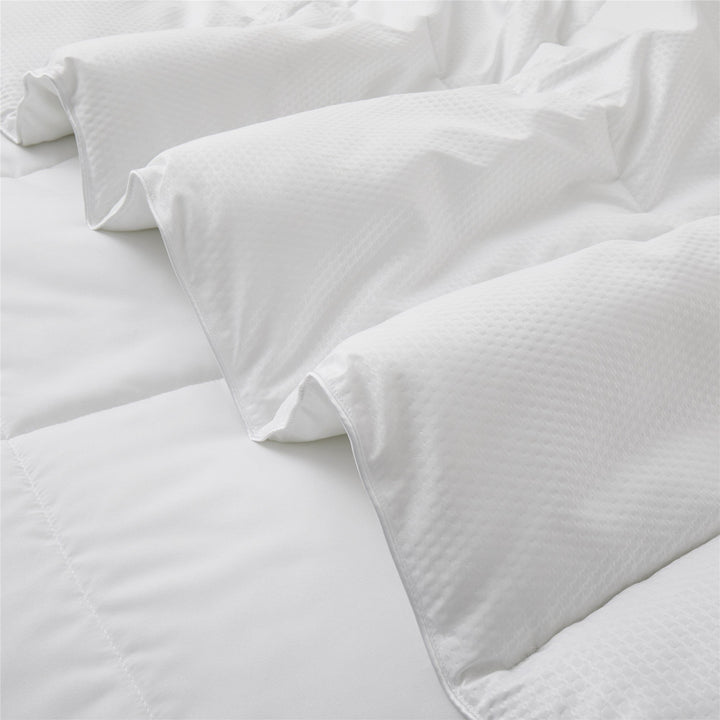 Lightweight Down Alternative Comforter - Perfect Summer Duvet Insert Image 5