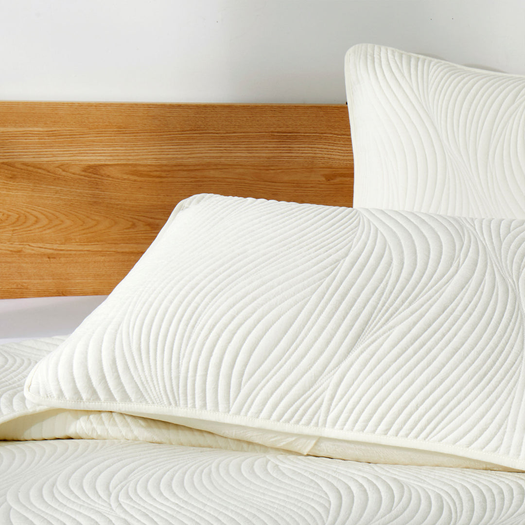 Quilt Bedding Set - Lightweight Summer Bedding Coverlets for All Seasons Image 6