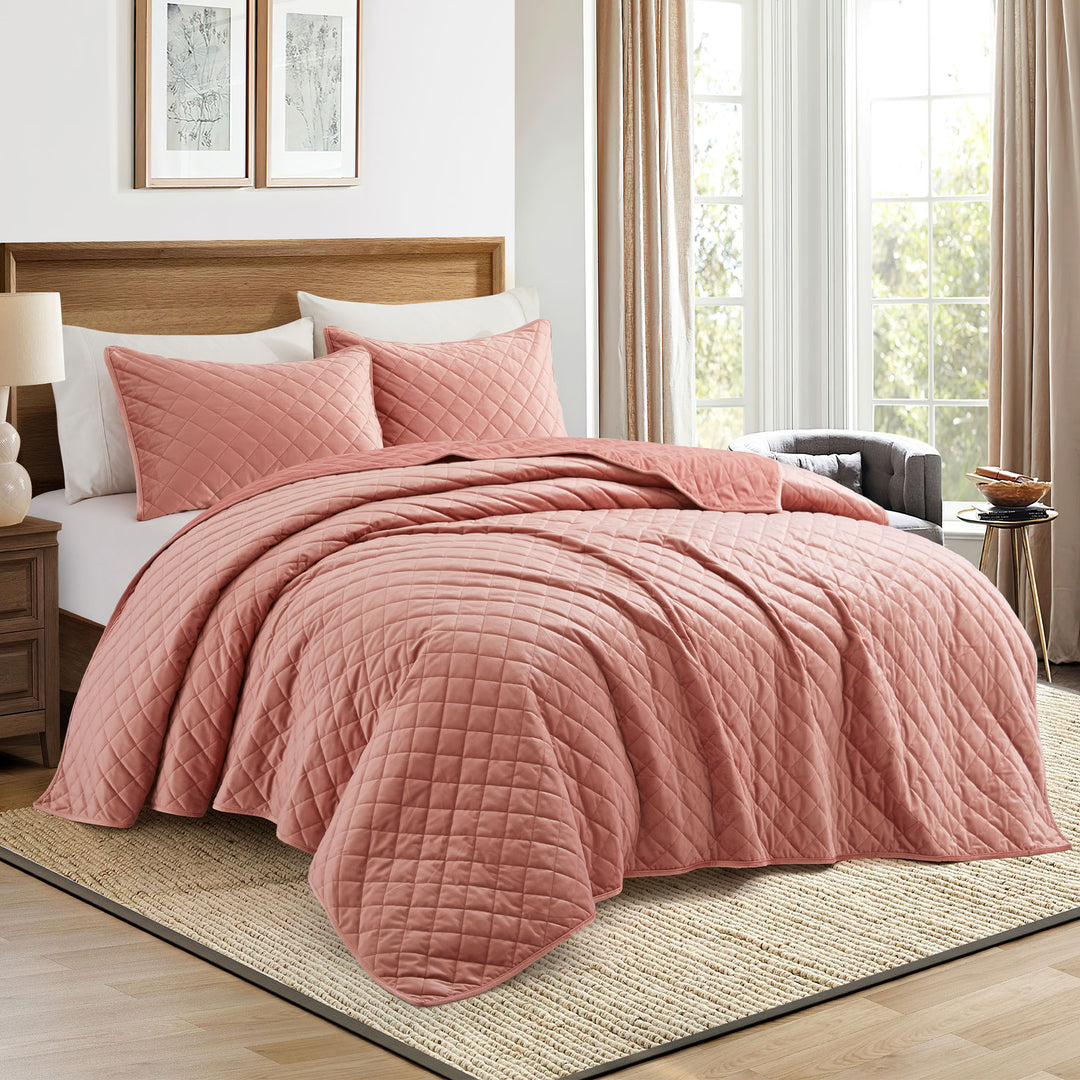 Reversible Velvet Coverlet Set with Shams Pink Twin Full Queen King 100% Polyester Image 1