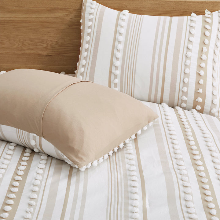 3 Piece Soft Microfiber Jacquard Pom Pom All Season Comforter Set with Matching Shams Image 4