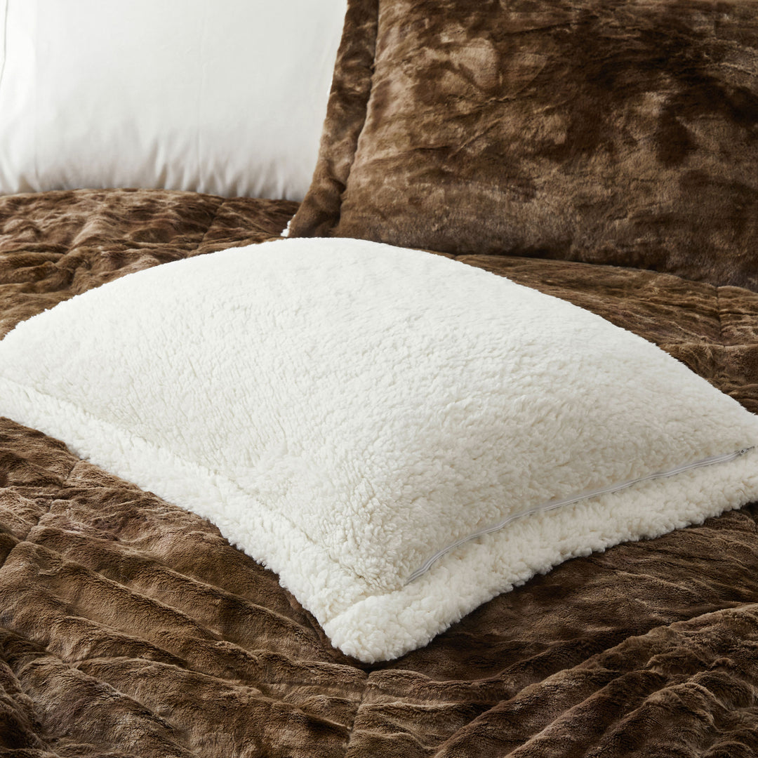3-Piece Faux faux Reversible Comforter Set Soft Fluffy Bedding Set, Winter Comforter Set Image 8