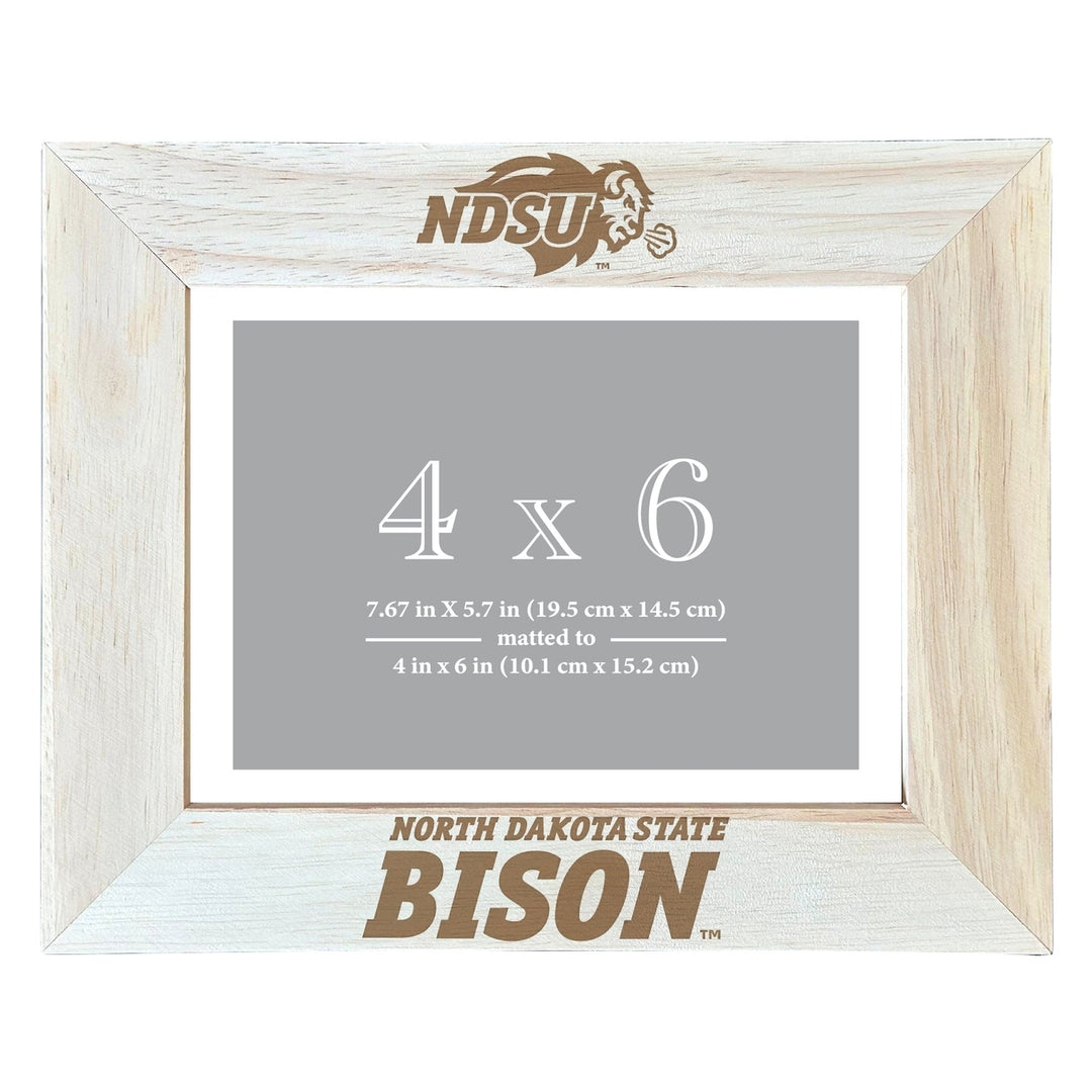 North Dakota State Bison Wooden Photo Frame - Customizable 4 x 6 Inch - Elegant Matted Display for Memories Image 2