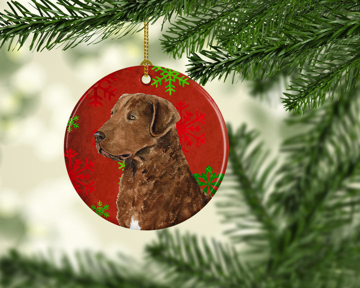 Chesapeake Bay Retriever Red Snowflakes Holiday Christmas Ceramic Ornament Image 2