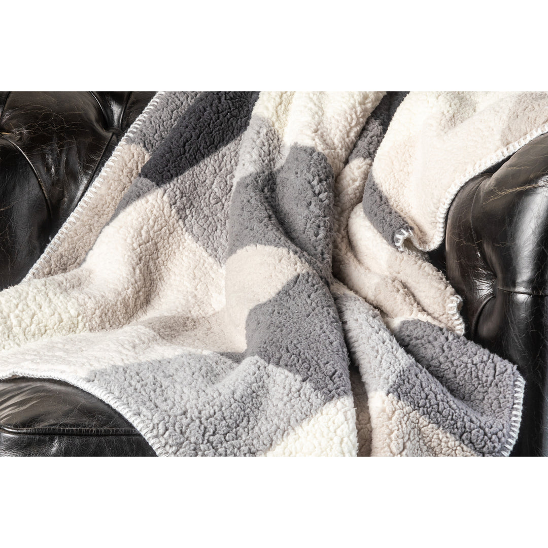 Luxe Faux faux Throw Grey Plaid 50x60 Soft Sheepskin Blanket Cozy Image 4