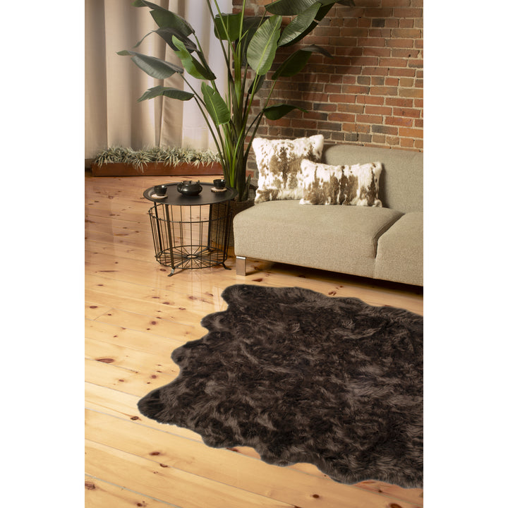 Luxe Gordon Faux Sheepskin Octo Rug 6x6 Natural Ivory 2 Inch Thick Image 3