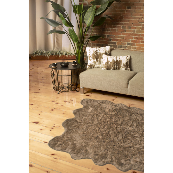 Luxe Gordon Faux Sheepskin Octo Rug 6x6 Natural Ivory 2 Inch Thick Image 12