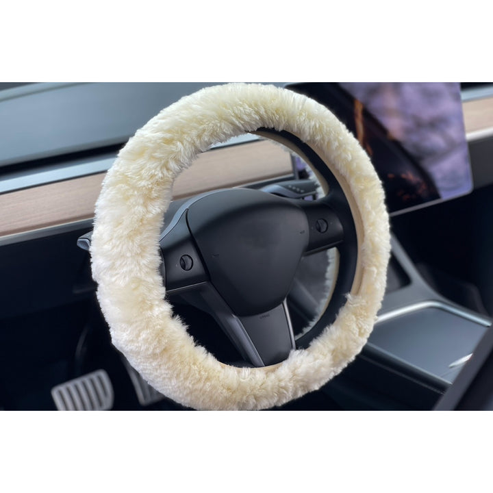 Natural Automotive Classic Sheepskin Steering Wheel Cover  1-Piece Image 2
