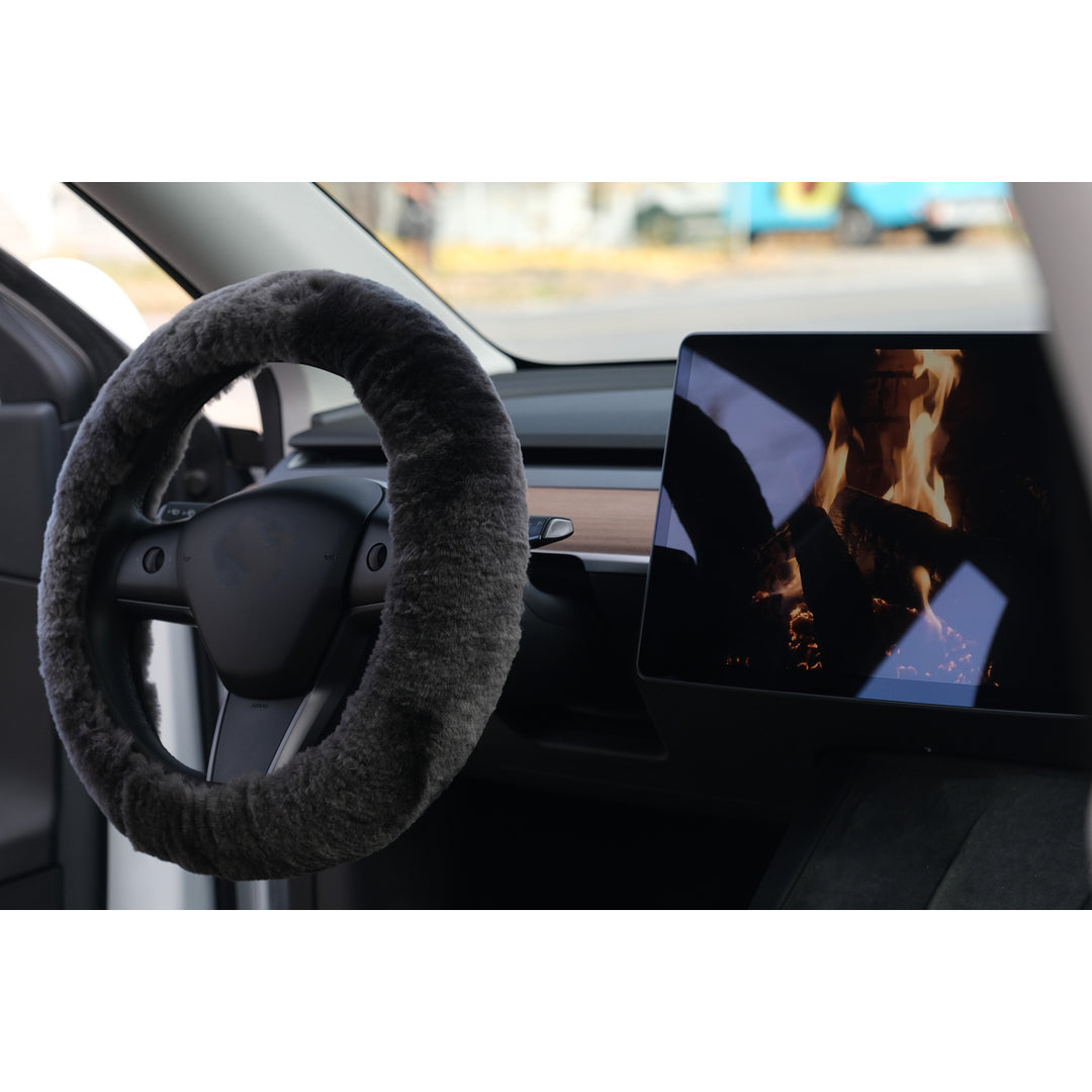 Natural Automotive Classic Sheepskin Steering Wheel Cover  1-Piece Image 9
