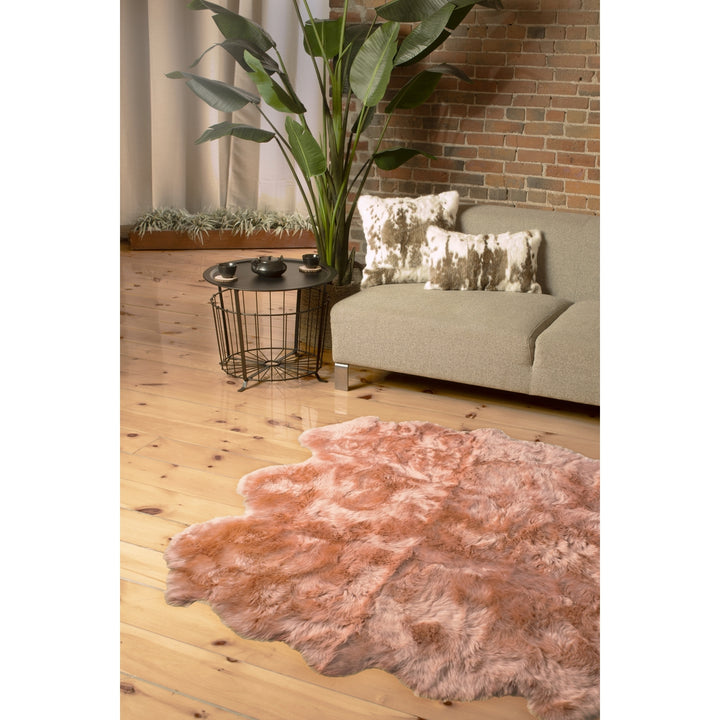 Natural  Zealand Sheepskin Rug 5x6 Feet 100% Natural faux Image 3