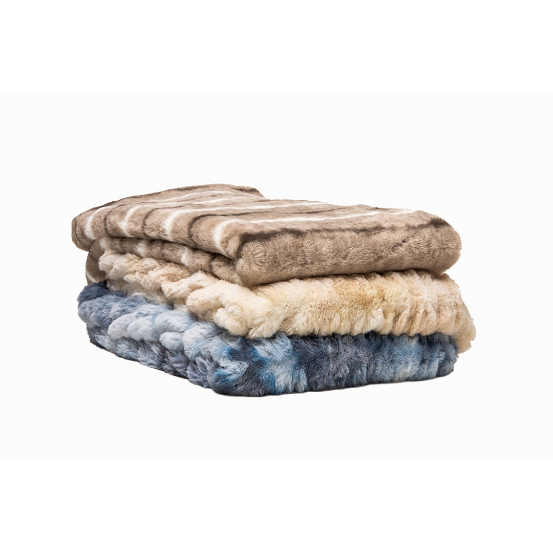 Luxe Faux faux Throw 50x60 Natural Sheepskin Classic Design Image 12