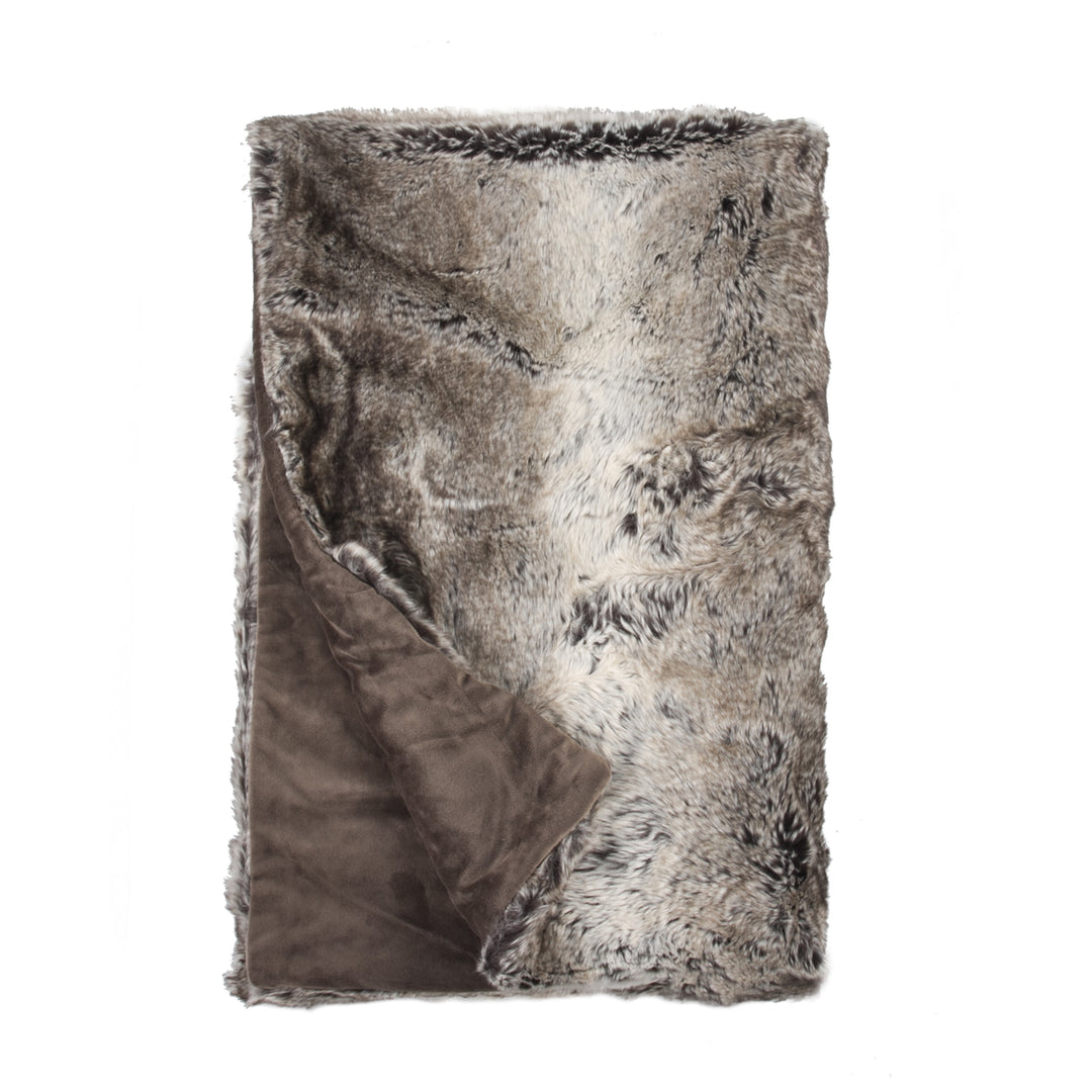 Luxe  Signature Faux faux Throw  1-Piece  50"x60"  2 Image 4