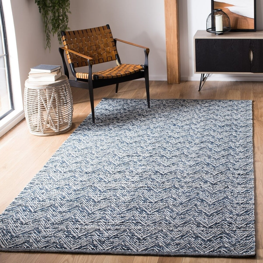 SAFAVIEH Klm403N Kilim Navy Image 1