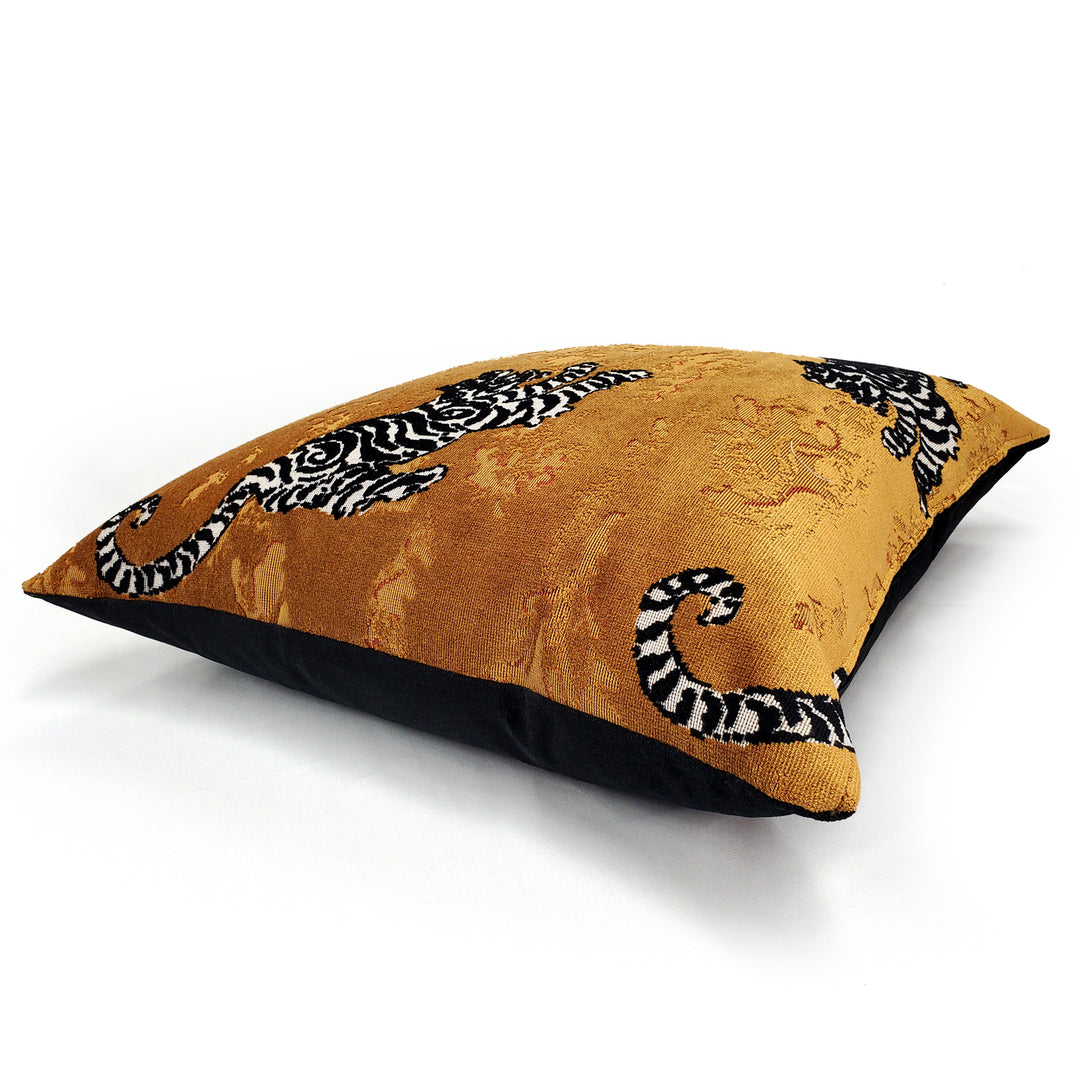 Bongol Velvet Tiger Throw Pillow 26x26, with Polyfill Insert Image 4