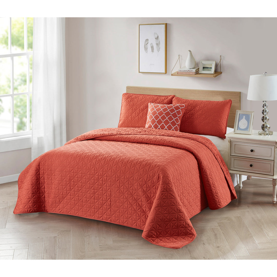 Bibb Home 4 Piece Solid Quilt Set with Cushion Image 7