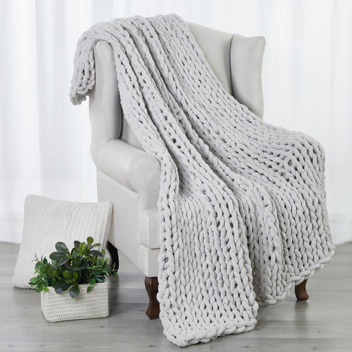 Kathy Ireland Chenille Chunky Knit Throw Blanket 50x60 Inch Soft Acrylic Gray Image 1