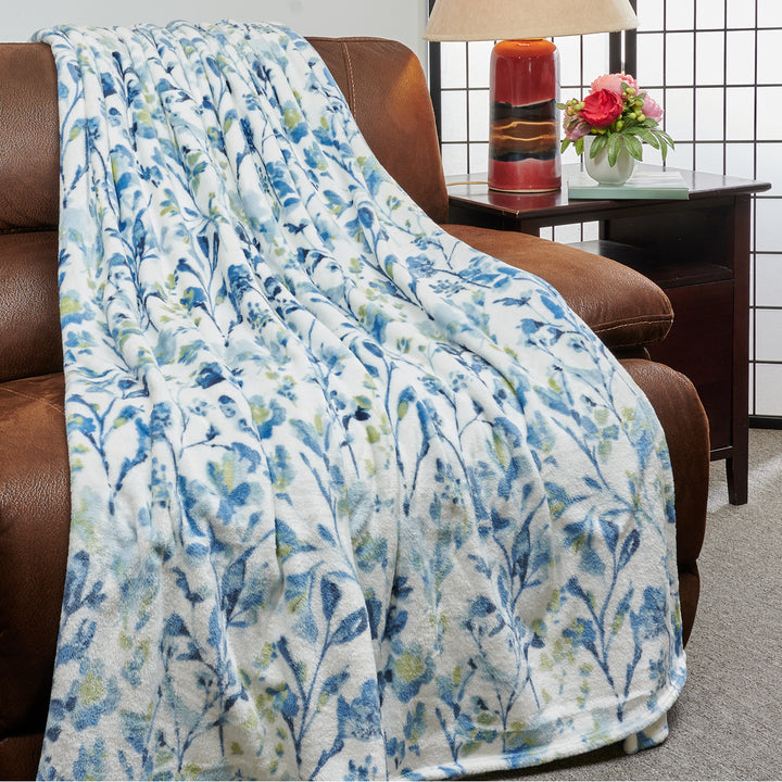Kathy Ireland Flannel Fleece Plush Blanket Image 3