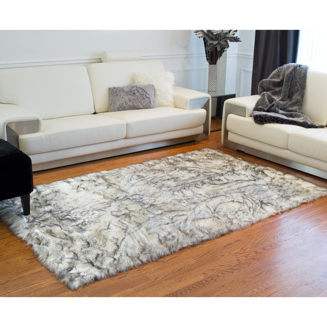 Luxe Hudson Faux Sheepskin Rug 5x8 Gradient Grey Plush Material Image 3