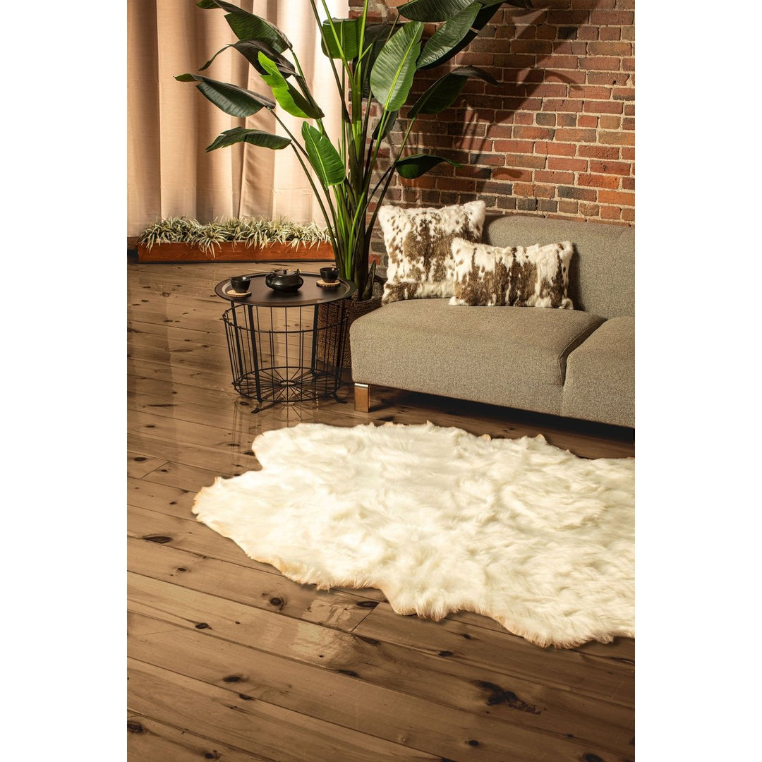 Luxe Gordon Faux Sheepskin Quattro Rug Off-White 4x6 Soft Durable Image 4